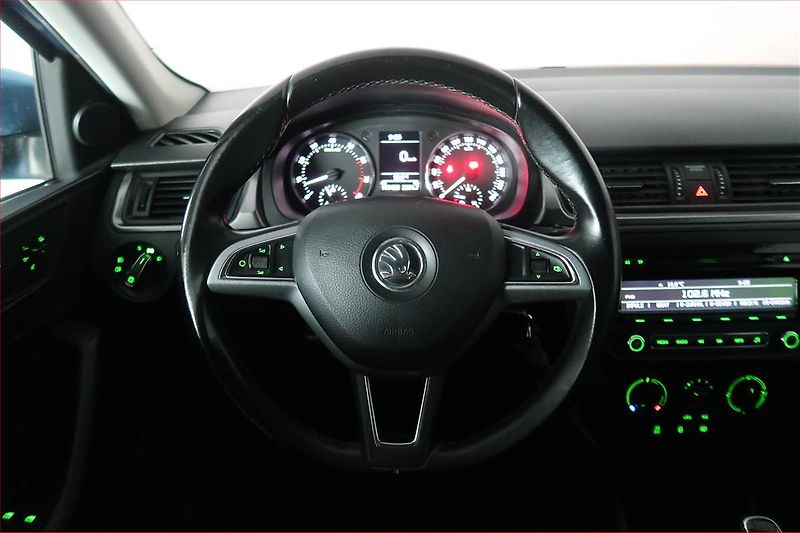 Škoda Rapid (2015) Spaceback 1.2 TSI - fotka 15 z 16