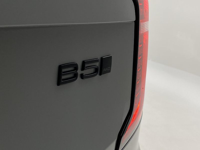 Volvo XC90 (2026) B5 AWD BLACK EDITION PLUS 7m - fotka 20 z 69