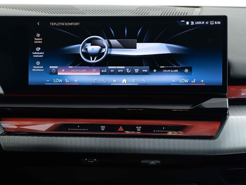 BMW Řada 5 550e xDrive - fotka 14 z 22
