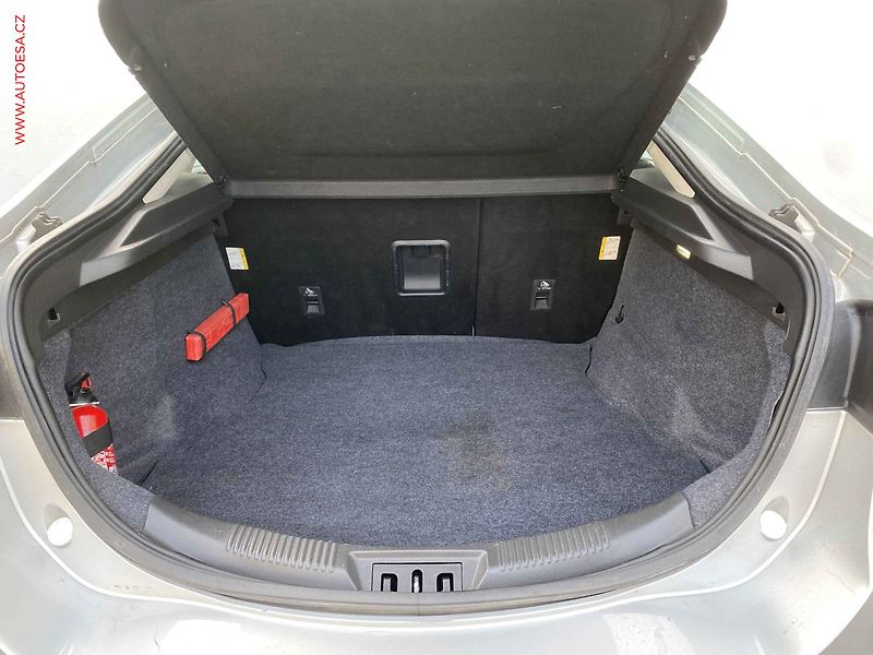 Ford Mondeo (2015) 2.0 TDCi, Titanium, park - fotka 7 z 18
