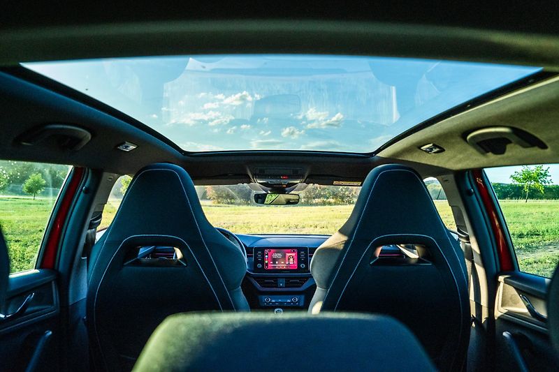 Škoda Scala (2021) Monte Carlo 1.5 TSI, TOP stav - fotka 15 z 29