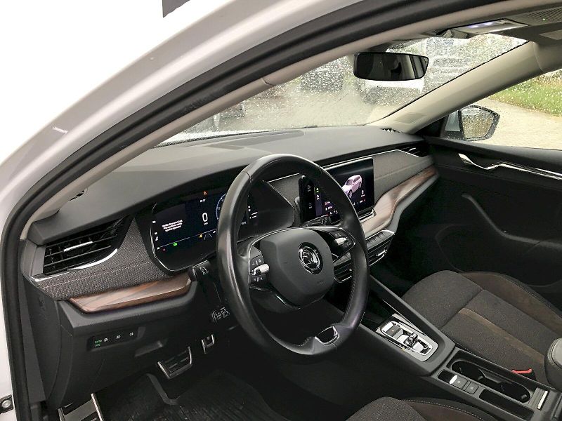 Škoda Octavia (2022) COM SCO TD 110/2.0 A7F - fotka 17 z 29
