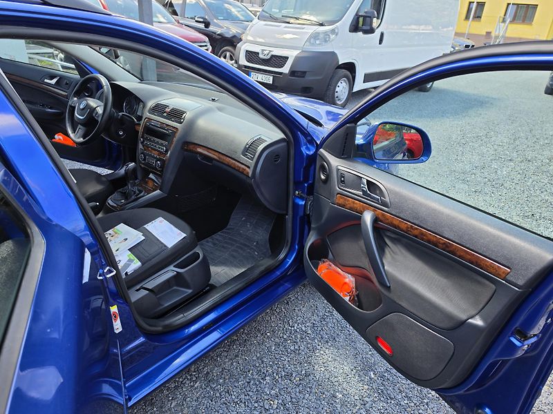 Škoda Octavia 2.0 TDi 103kw Xenon  - fotka 10 z 33