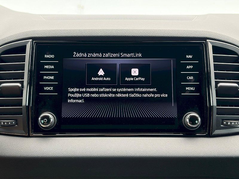 Škoda Karoq (2024) DSG 4x4 2.0 TDI / 110 kW / SPO - fotka 26 z 35