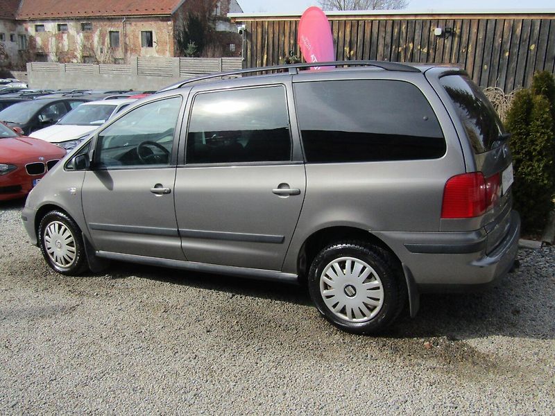 Seat Alhambra (2006) 2.0 TDI 103kW - fotka 4 z 34