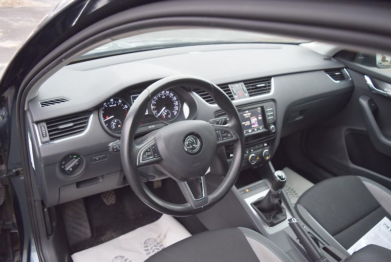 Škoda Octavia (2017) 1.4TSI 110kw AMBI ED. JOY TAŽ  - fotka 22 z 46