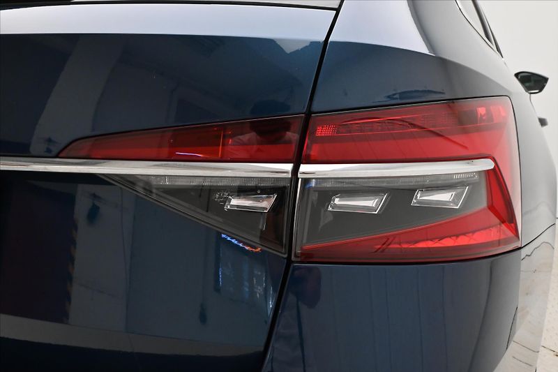 Škoda Superb 2,0 TDI 110kW DSG Style Záruka - fotka 31 z 32