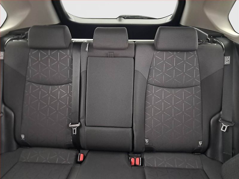 Toyota RAV4 (2020) 2.5 Hybrid - fotka 10 z 19