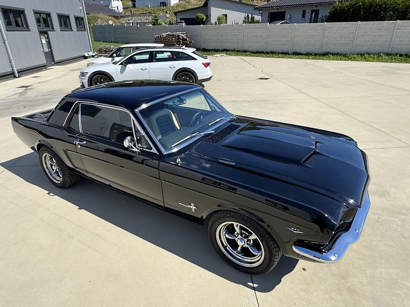 Ford Mustang V8 347 cui Coupe - fotka 15 z 42