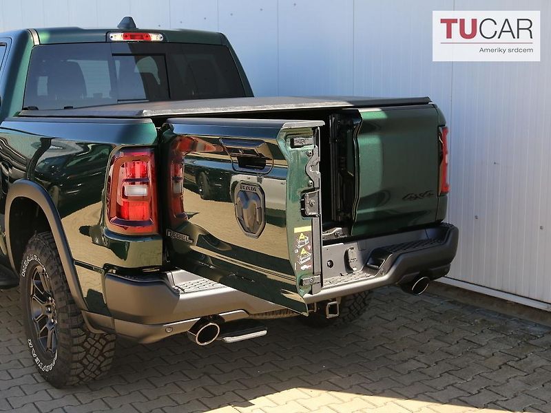 Dodge RAM (2026) 1500 Rebel 5.7 V8 2026 - fotka 6 z 39