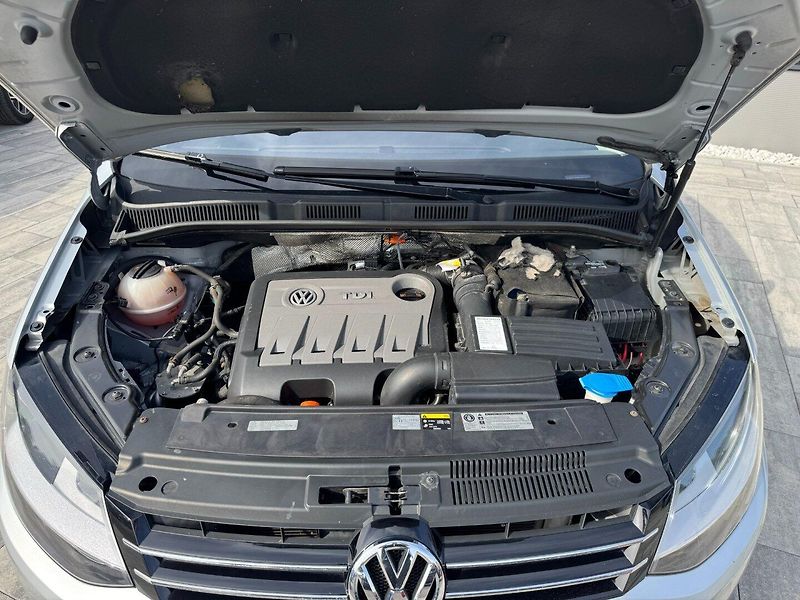 Volkswagen Sharan (2013) Comfortline 2.0 TDI 103kW - fotka 29 z 37