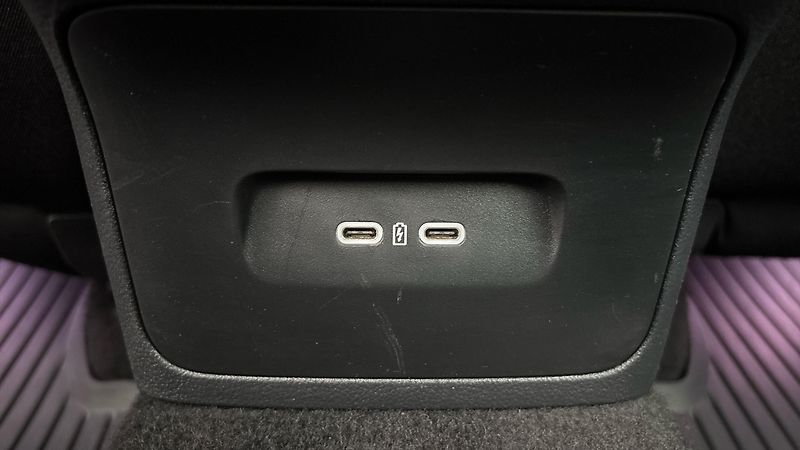 Škoda Octavia 2.0 TDI DSG Style Combi - fotka 20 z 25