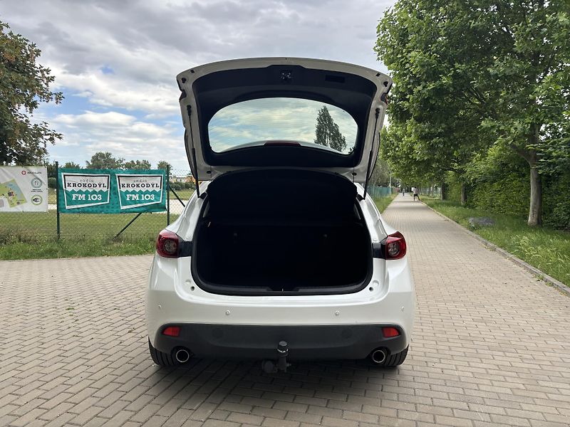 Mazda 3 2.0 Center-Line - fotka 9 z 28