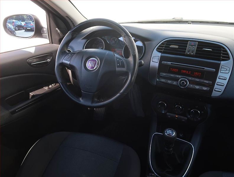Fiat Bravo (2007) 1.4 16V, po STK, udržované - fotka 7 z 17