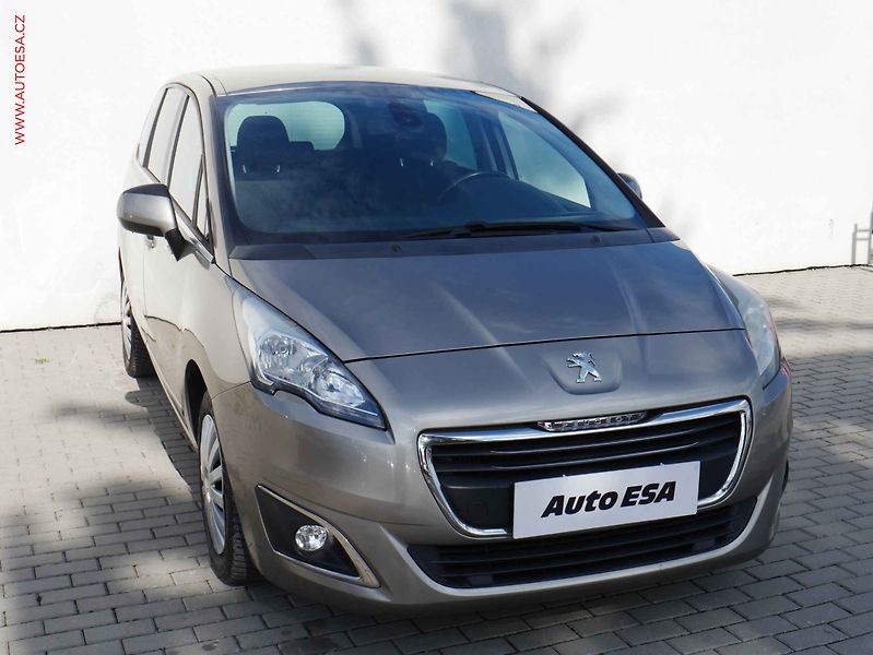 Peugeot 5008 (2015) 1.6HDi, 2.maj,ČR, Allure - fotografie inzerátu