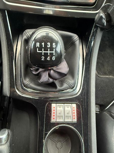Ford Mondeo 2,0 TDCI GHIA KOMBI - fotka 15 z 17
