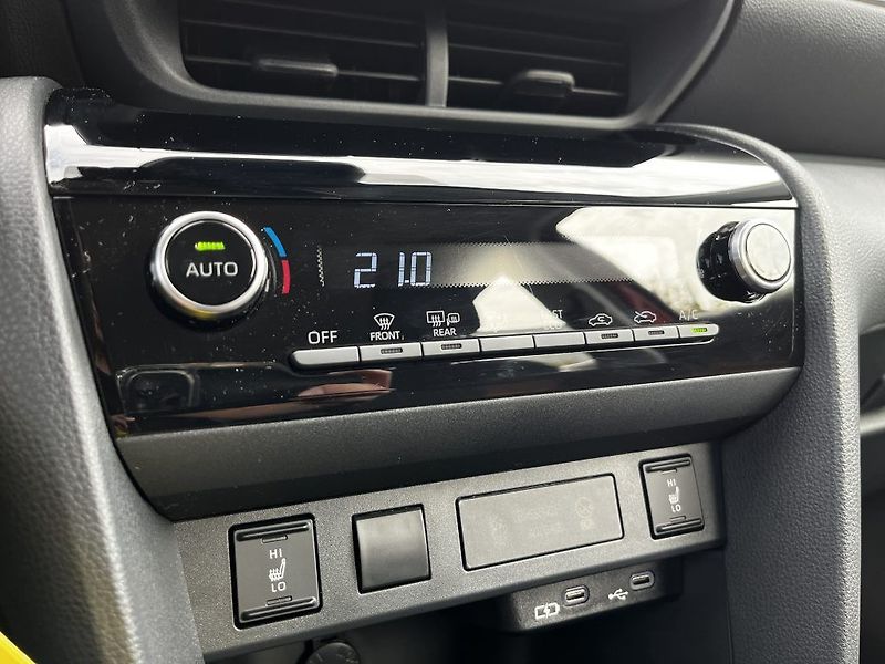Toyota Yaris Cross 1.5 Hybrid 130k ODBĚR IHNED - fotka 19 z 27
