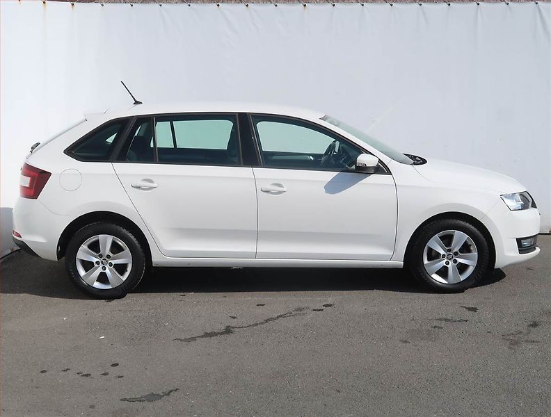 Škoda Rapid (2019) Spaceback 1.0 TSI, ČR,1.maj - fotka 6 z 17