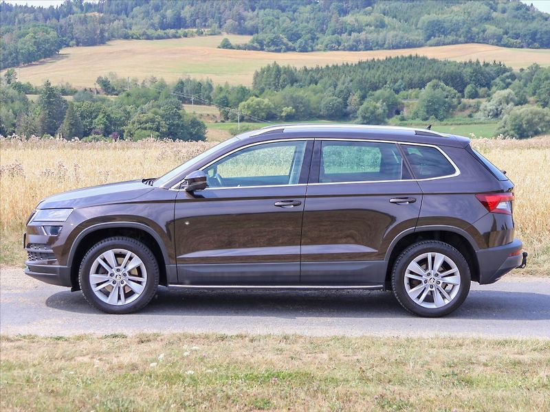 Škoda Karoq 2,0 TDI 110kW 4x4 DSG Style+ C - fotka 4 z 37