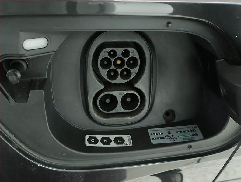 Volkswagen ID.4 (2021) 1st (82 kWh), SoH 89% - fotka 17 z 18