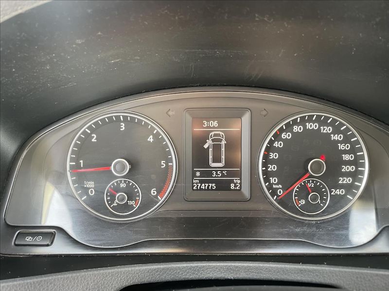 Volkswagen Transporter 2,0 TDi 75kw 6míst Tažné Klima - fotka 14 z 40