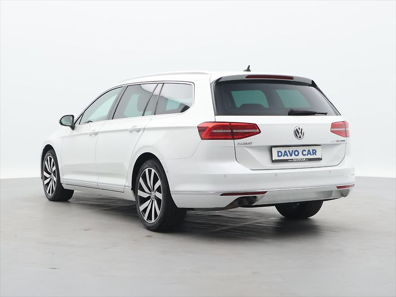 Volkswagen Passat 2,0 TDI 140k DSG Highline CZ - fotka 5 z 27