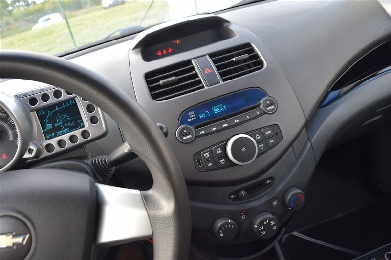 Chevrolet Spark 1,0 1.0I 50KW PO SERVISE - fotka 29 z 35