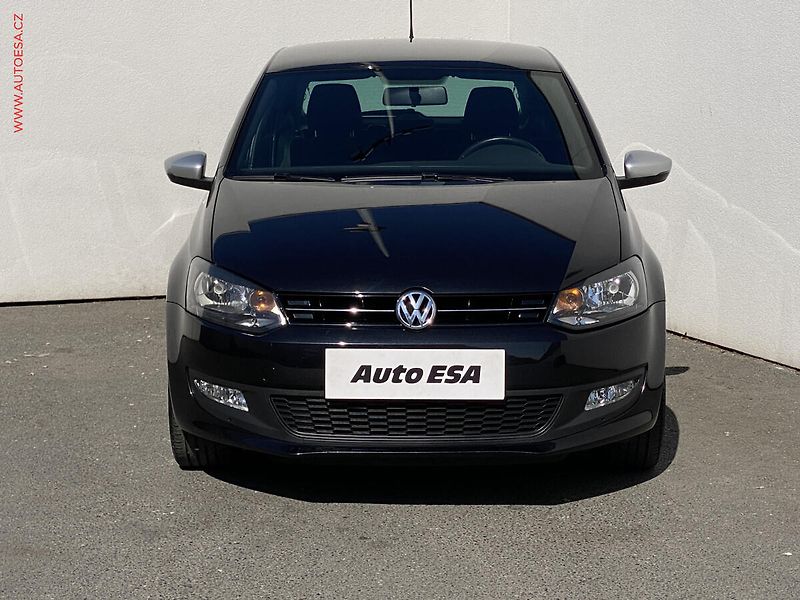 Volkswagen Polo (2014) 1.2 HTP BlackEdition, AC - fotka 2 z 15