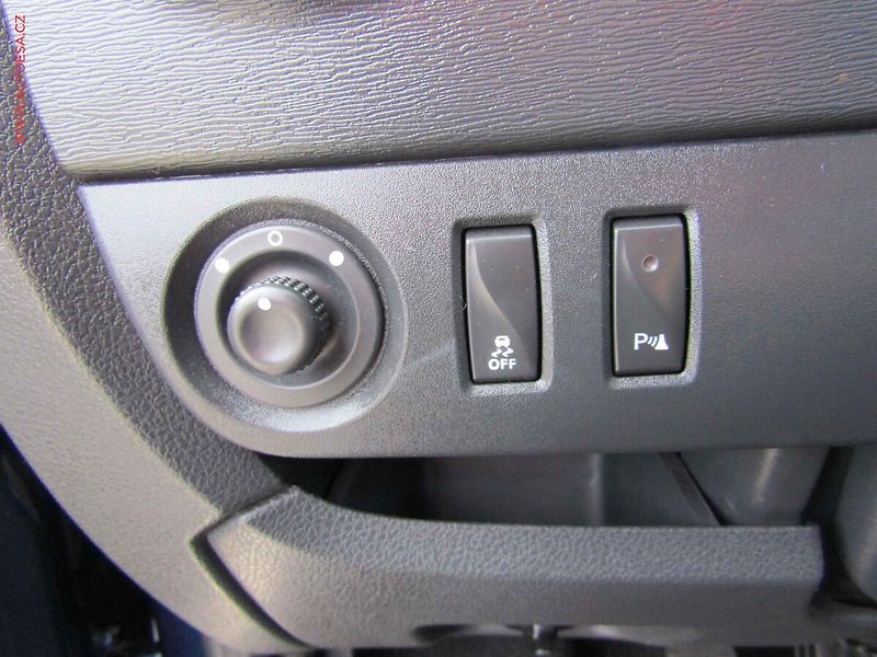 Dacia Lodgy (2019) 1.6i, 1.maj,ČR, AC, výhřev - fotka 13 z 20