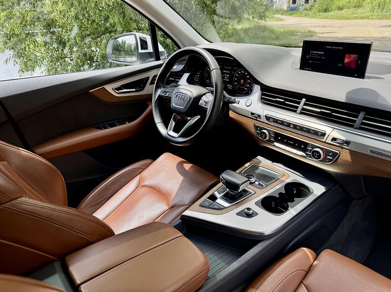 Audi Q7 3.0 TDI HNĚDÁ KŮŽE MAX - fotka 24 z 49