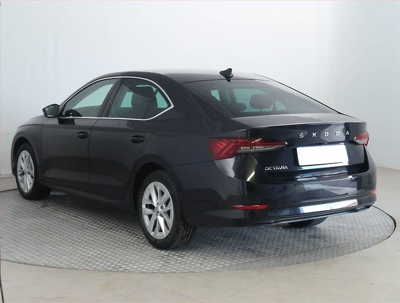 Škoda Octavia (2023) 2.0 TDI - fotka 4 z 19