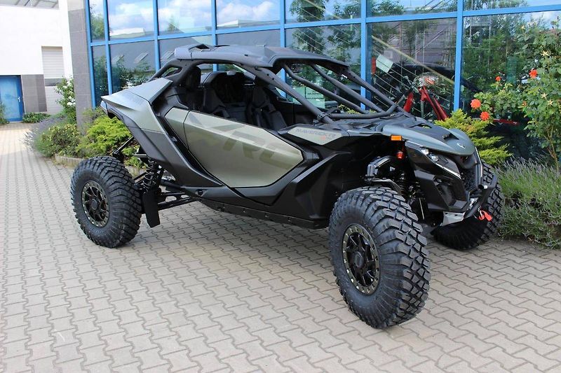 Can-Am Maverick R (2026) XRC DCT 999 T SAS MY 26 SKLADE - fotka 2 z 11