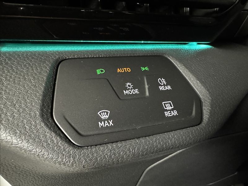 Volkswagen ID.4 125kW Pure LED PDC ACC - fotka 22 z 46