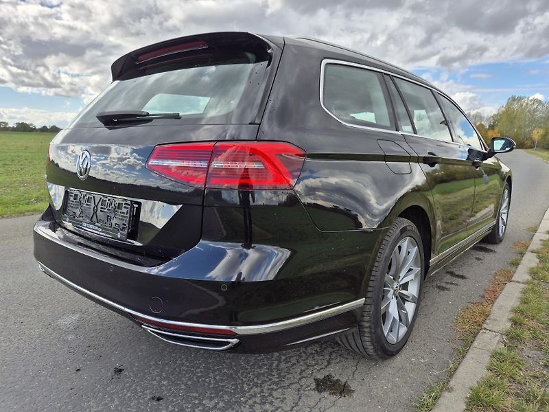 Volkswagen Passat (2018) VW Passat 2.0 TDi R-line 110kw - fotka 2 z 22