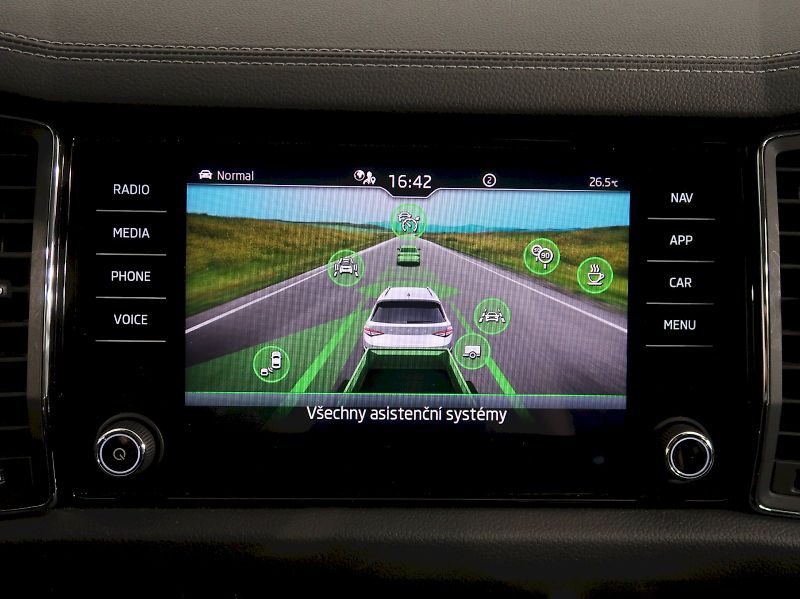 Škoda Kodiaq (2023) L&K 2.0TDI 147KW 4x4 DSG TAŽNÉ - fotka 28 z 43