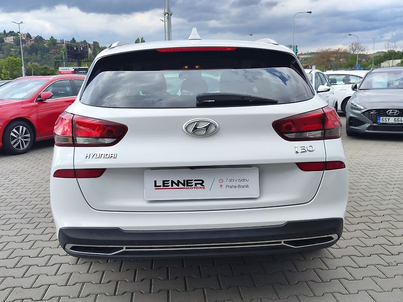 Hyundai i30 1.5 T-GDI/117kW Smart - fotka 6 z 30