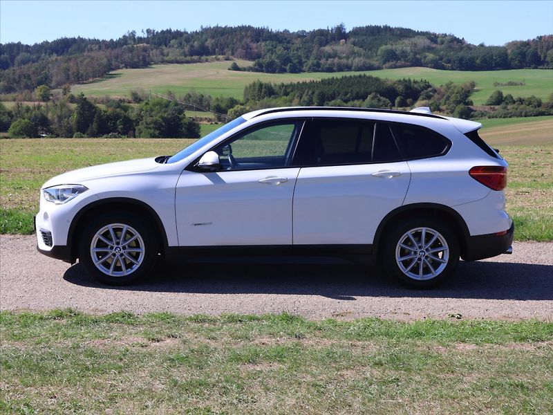 BMW X1 2.0 18d  xD Aut CZ Advantage - fotka 4 z 31
