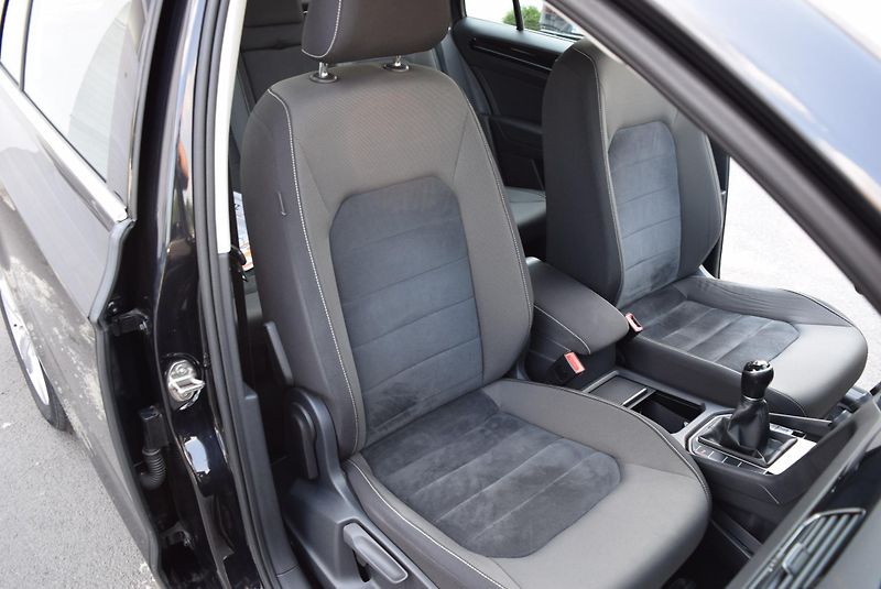 Volkswagen Golf Sportsvan (2015) 1.4TSI 92kw HGLBMT TAŽ KAM APP - fotka 32 z 50
