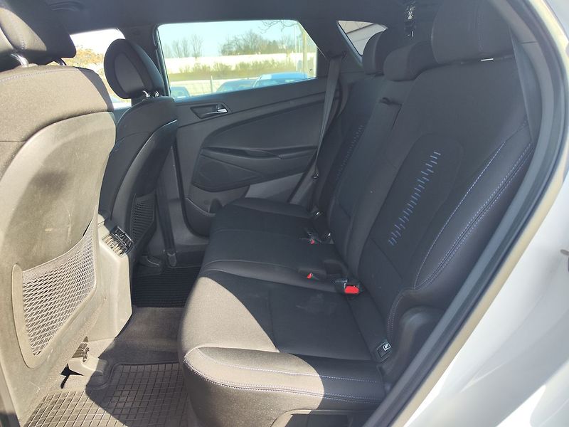 Hyundai Tucson 1.6 T-GDI/130kW Trikolor - fotka 11 z 29