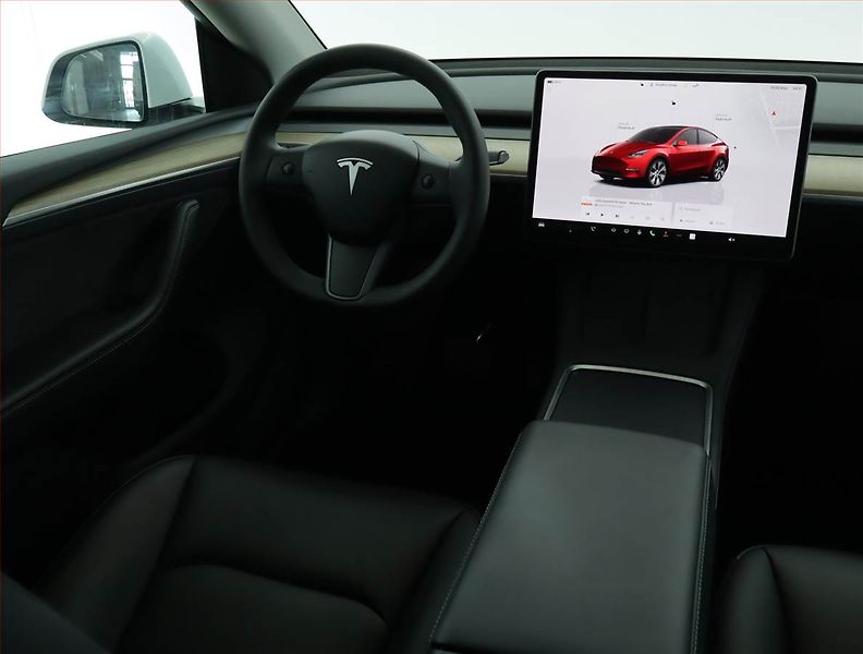 Tesla Model Y (2023) RWD LFP 60kWh, SoH 96% - fotka 7 z 20