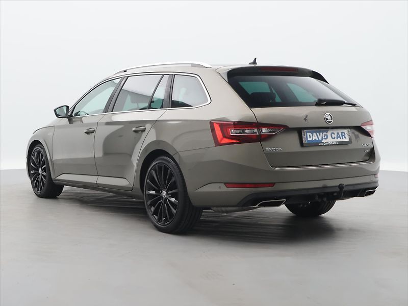 Škoda Superb 2.0 TSI 206kW DSG CZ L&K - fotka 5 z 37