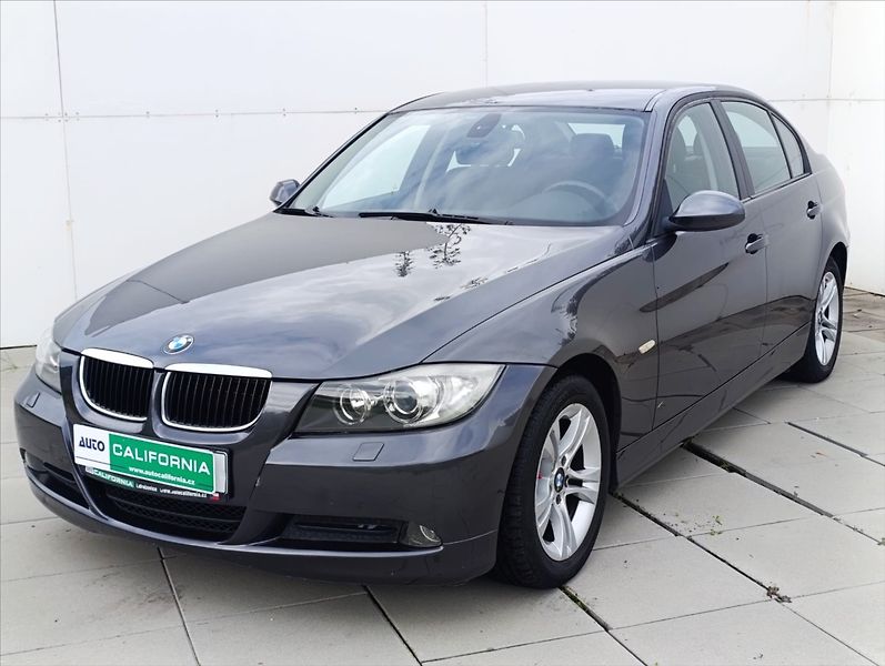 BMW Řada 3 2,0 d 130kW Aut.klima Tempomat - fotka 2 z 30