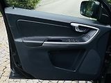 Volvo XC60 2.4D 4x4 AUT SERVISKA TAŽNÉ - náhled 30