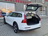 Volvo V60 D4 Cross Country AWD,ČR,1.Maj - náhled 44