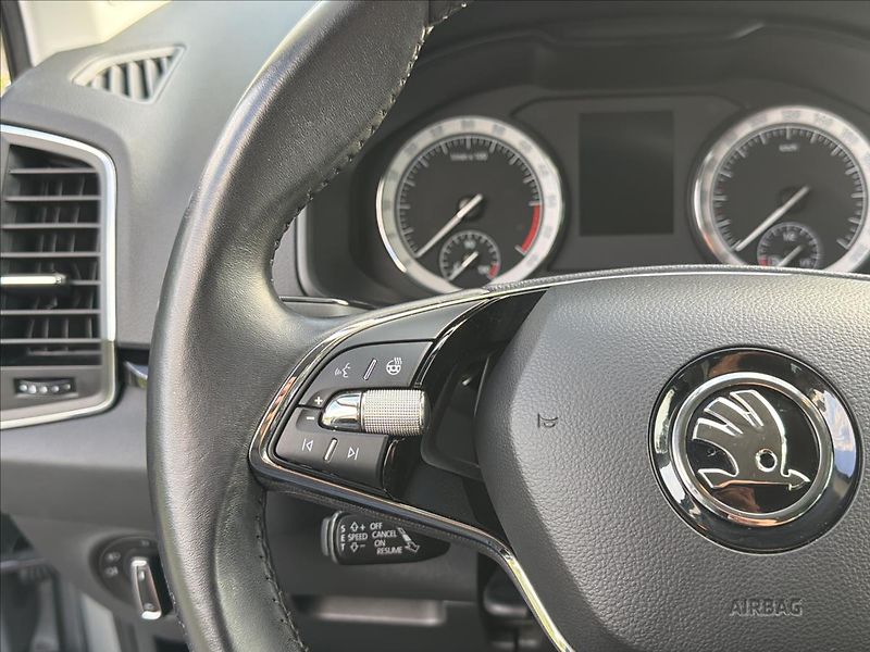 Škoda Karoq 2,0 TDI 110 kW DSG DPH ČR - fotka 17 z 35
