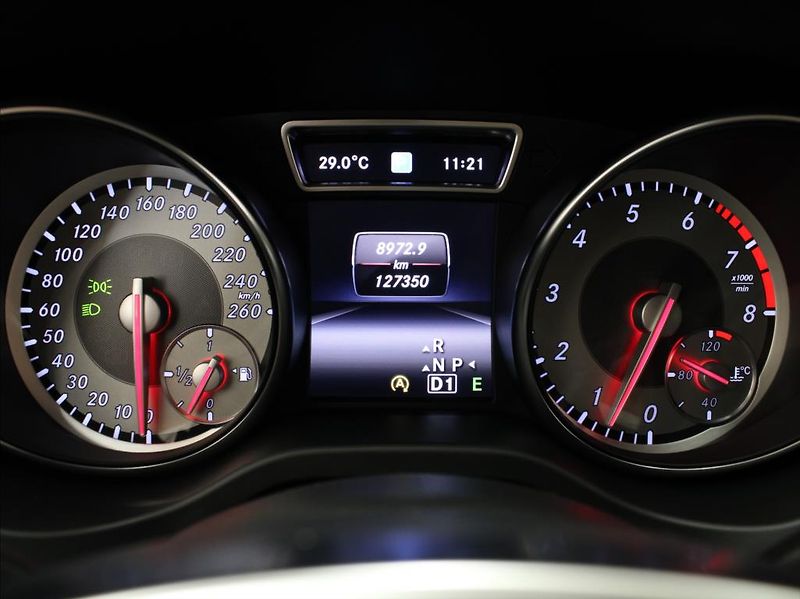 Mercedes-Benz GLA 2,0 250 4M AMG paket Kam.ČR - fotka 23 z 23