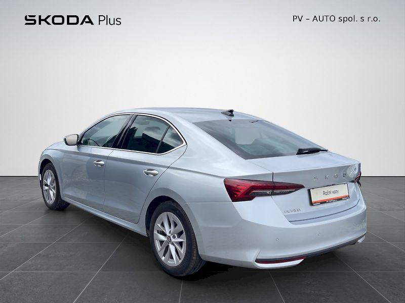 Škoda Octavia (2025) Top Selection 1.5 TSI e-TEC 11 - fotka 27 z 35