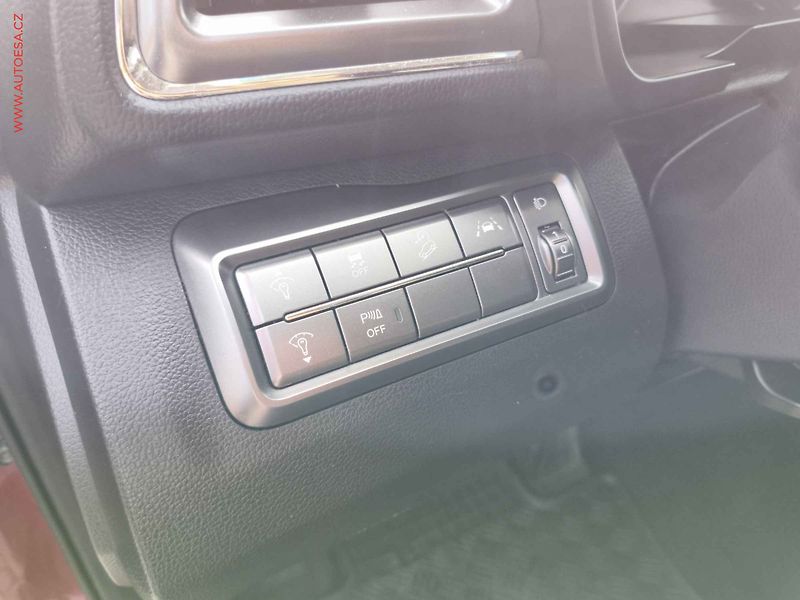SsangYong Tivoli (2020) 1.5 TGDi, Kamera - fotka 15 z 18