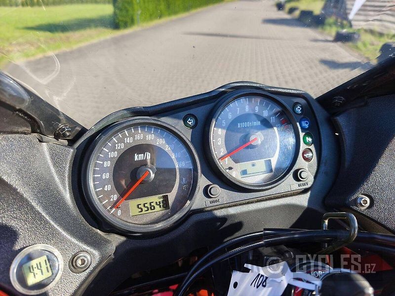 Kawasaki Z 750 S (2006) - fotka 10 z 11