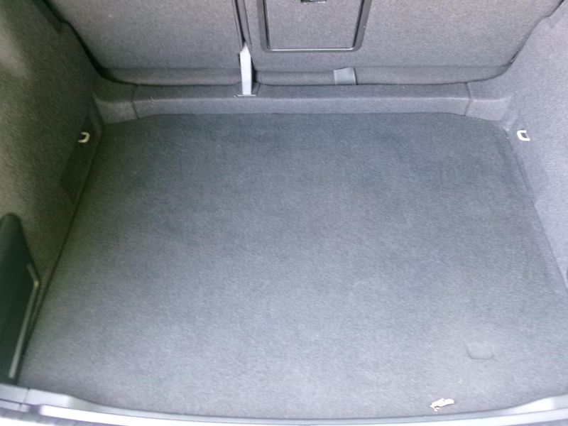 Škoda Karoq (2023) 2,0TDI DSG ACC BT  - fotka 14 z 28